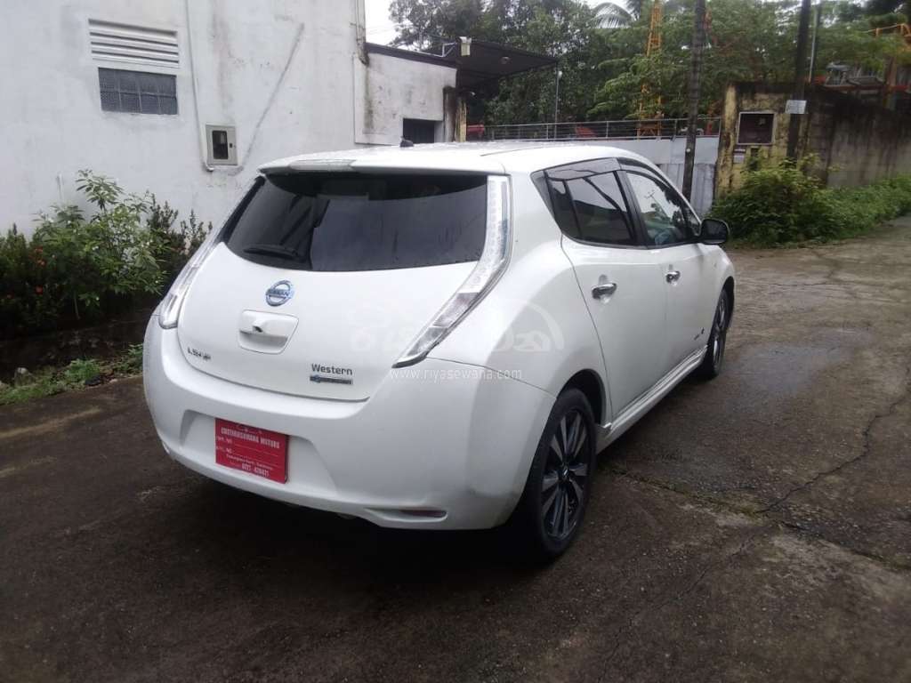 Nissan Leaf AZEO Used 2014 Electric Negotiable Sri Lanka