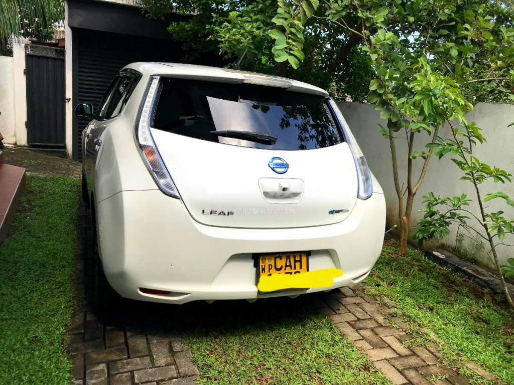 Nissan Leaf G Grade Used 2013 Electric Rs. 4350000 Sri Lanka