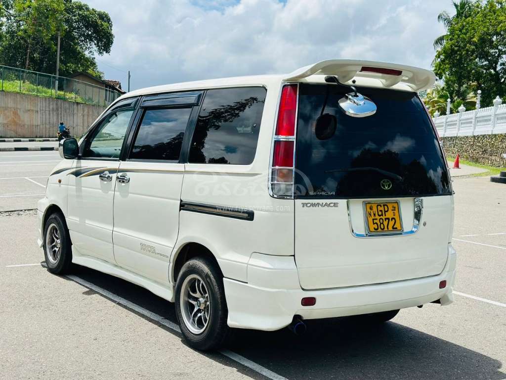 Toyota Noah KR42 Used 1997 Diesel Rs. 5275000 Sri Lanka