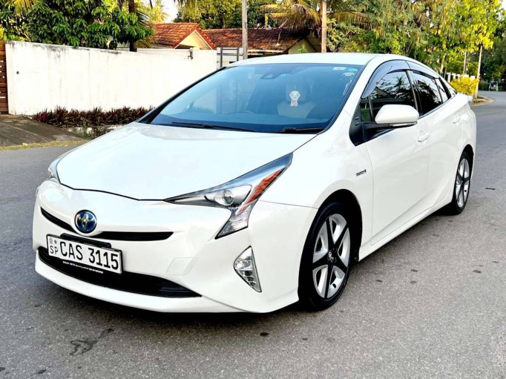 Toyota PRIUS 4TH GEN ZVW50 Used 2016 Hybrid Rs. 14850000 Sri Lanka