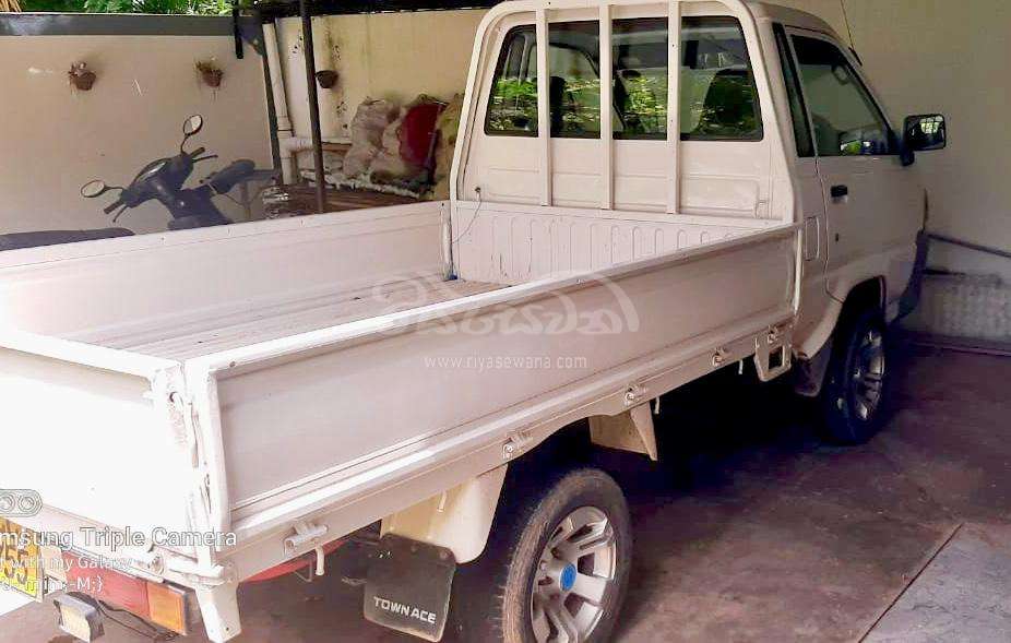 Toyota Townace Truck Used Petrol Negotiable Sri Lanka