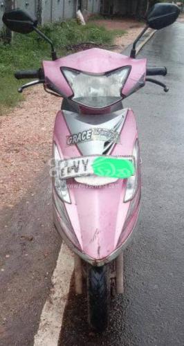 pink tvs streak price