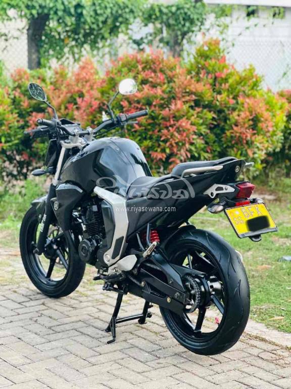 fzs all bike price