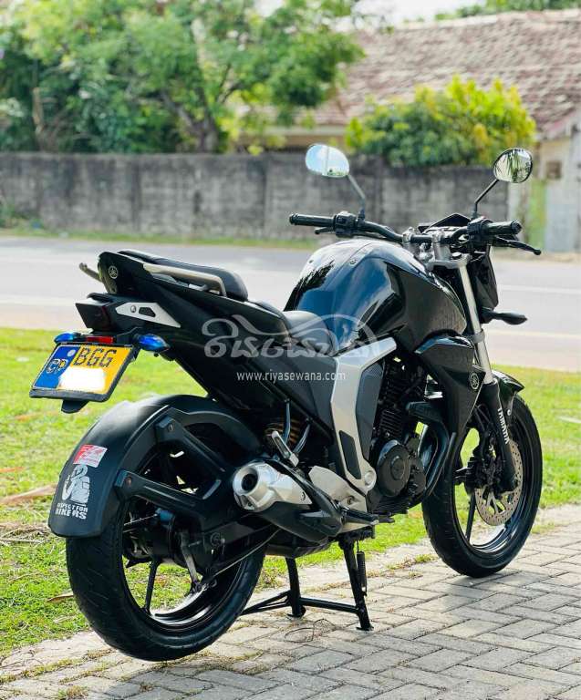 yamaha fz 2018 model price